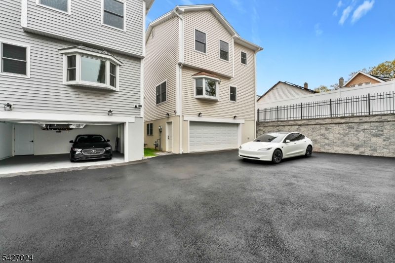 182 East 25th Street