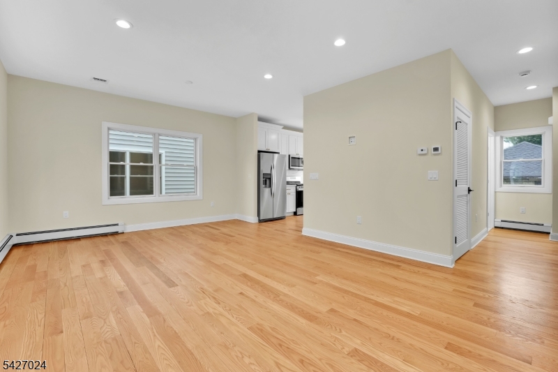 182 East 25th Street
