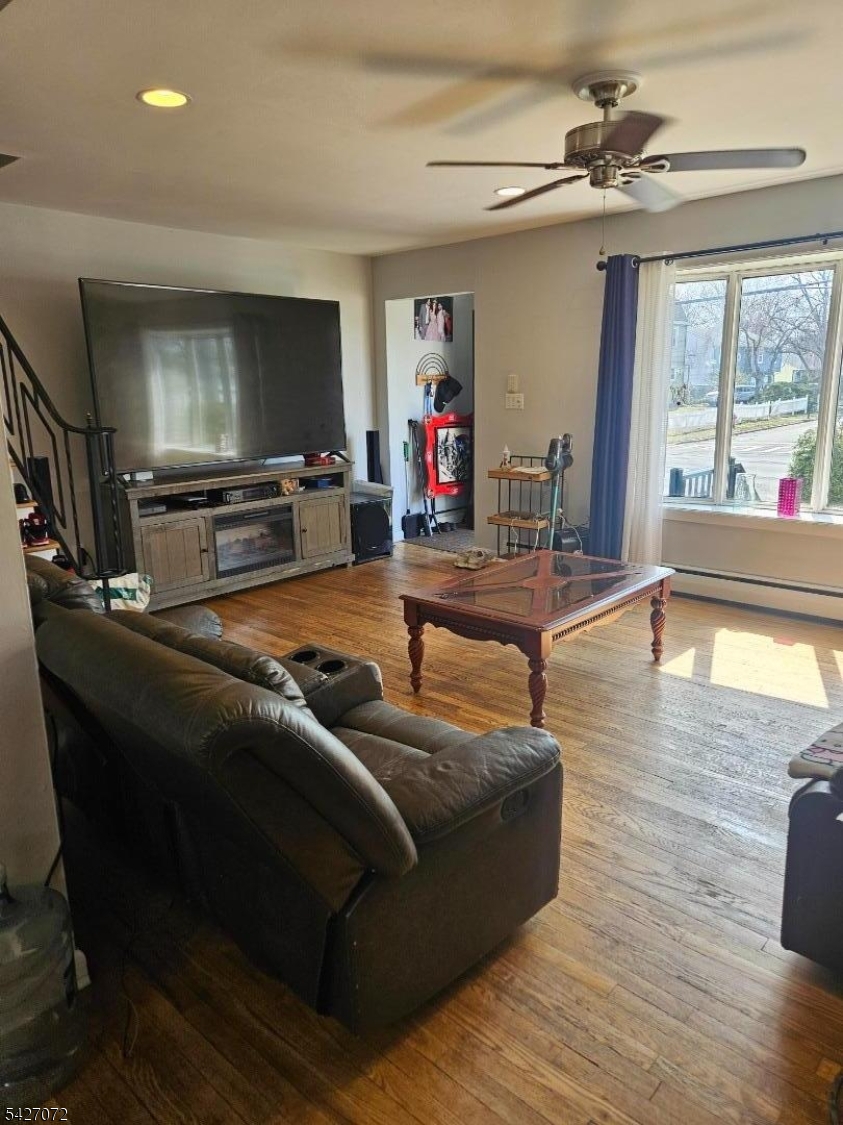 1609 Central Ave