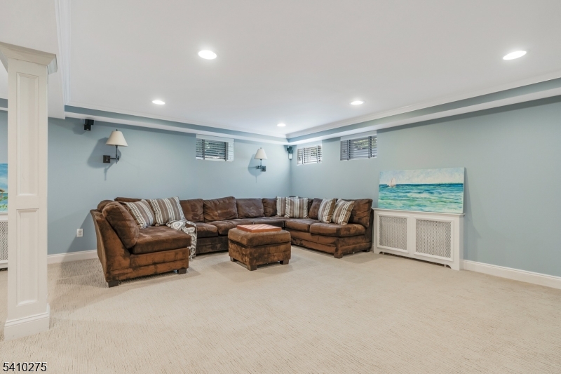 14 Childsworth Ave