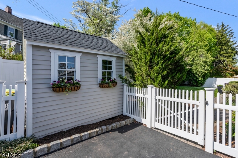 14 Childsworth Ave