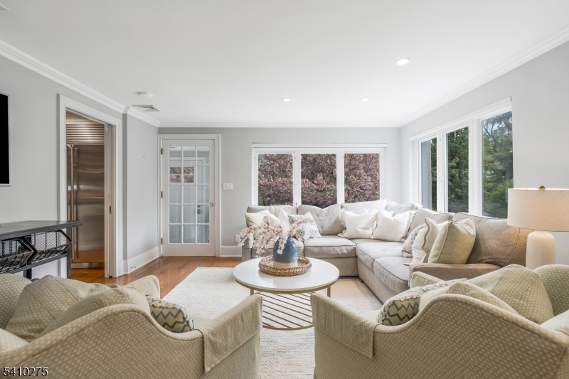 14 Childsworth Ave