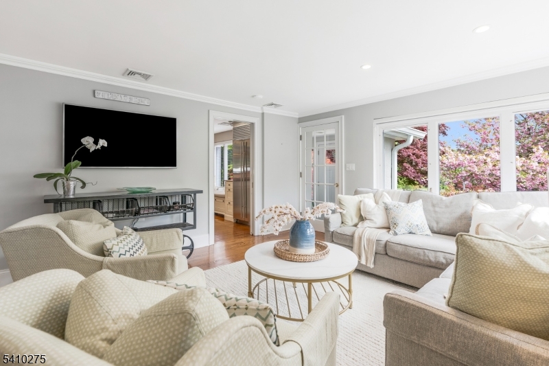 14 Childsworth Ave