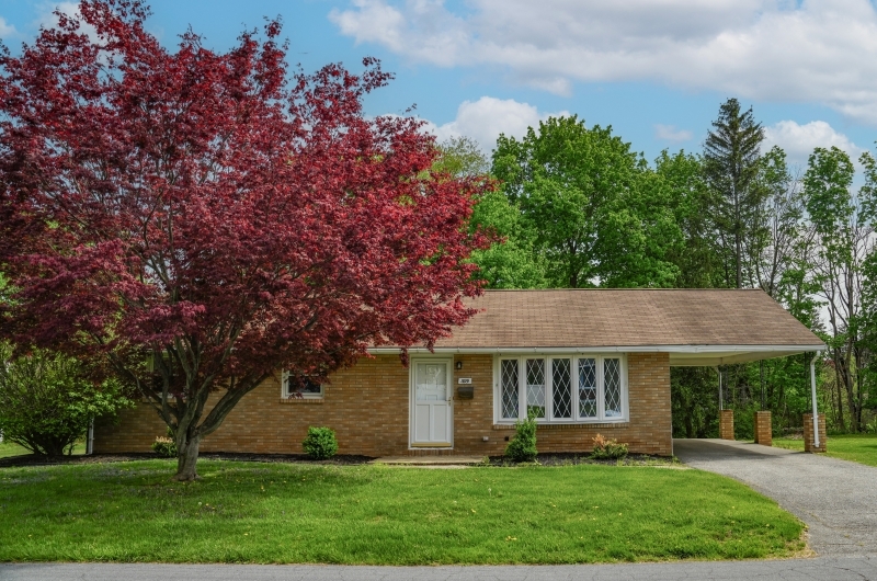 599 Lee Ave