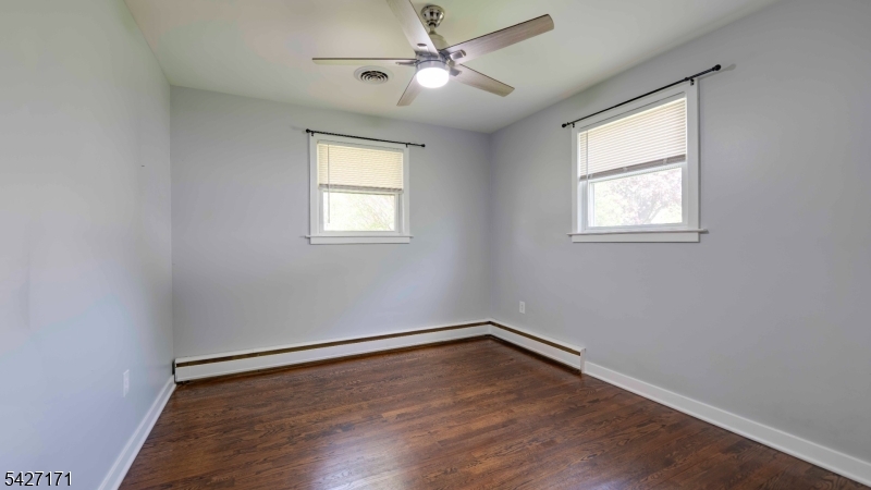 599 Lee Ave