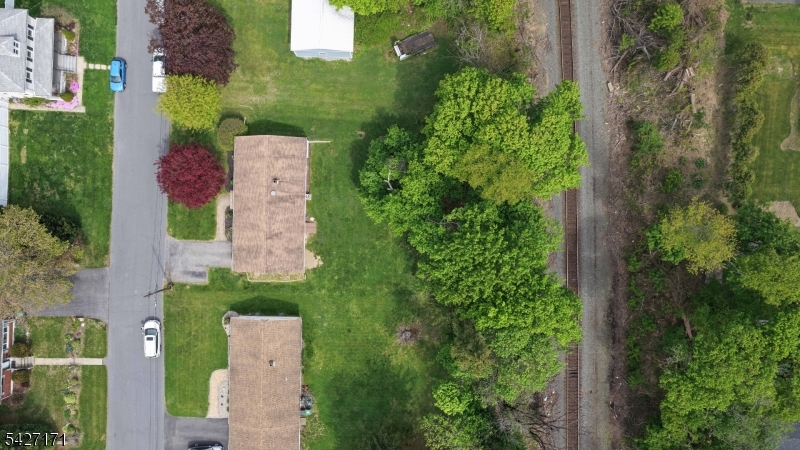 599 Lee Ave