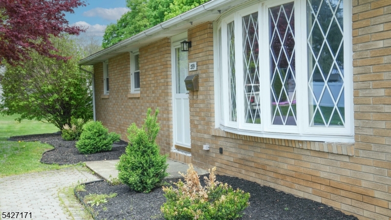 599 Lee Ave