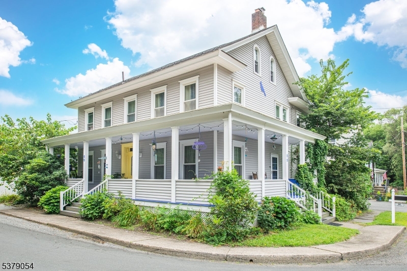 55 Valley St