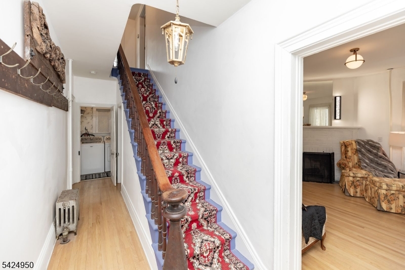 55 Valley St