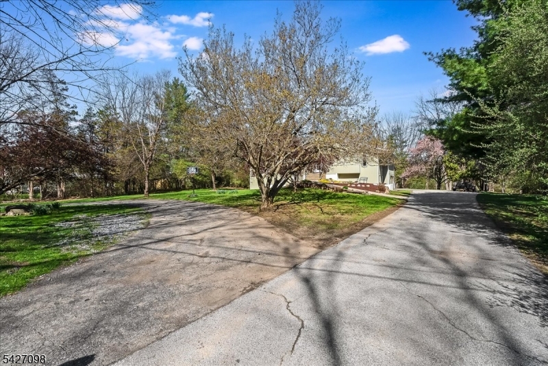 919 Potters Rd