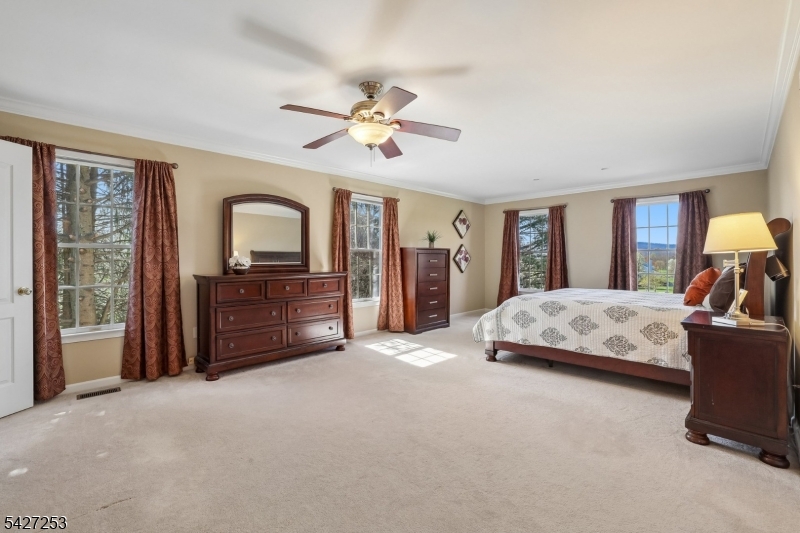 5 Hidden Valley Way