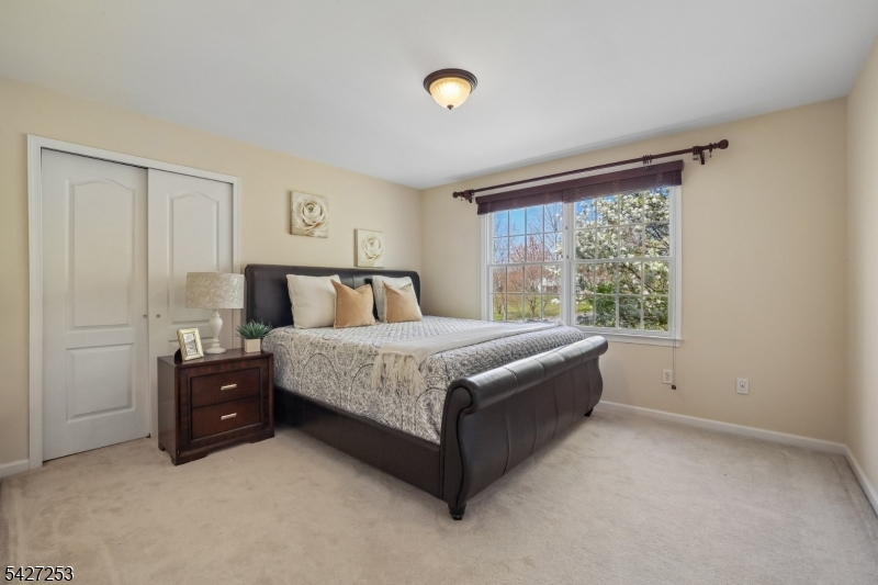 5 Hidden Valley Way