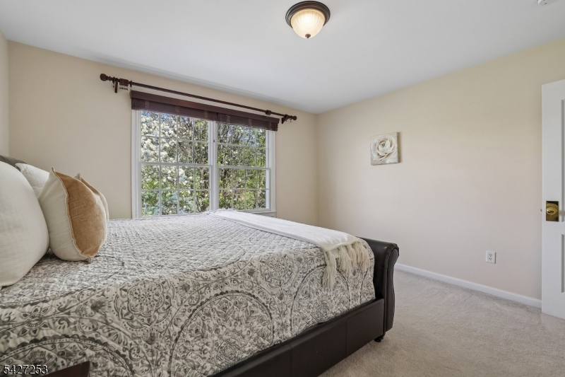 5 Hidden Valley Way