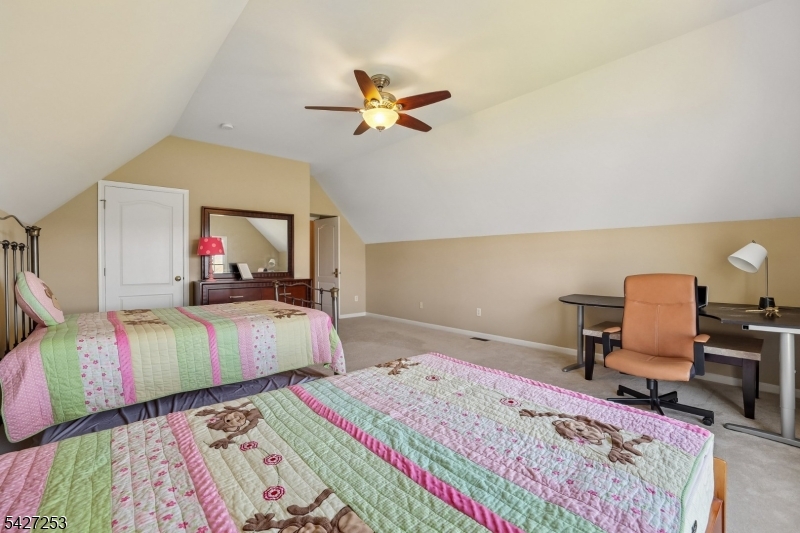 5 Hidden Valley Way