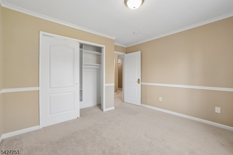 5 Hidden Valley Way