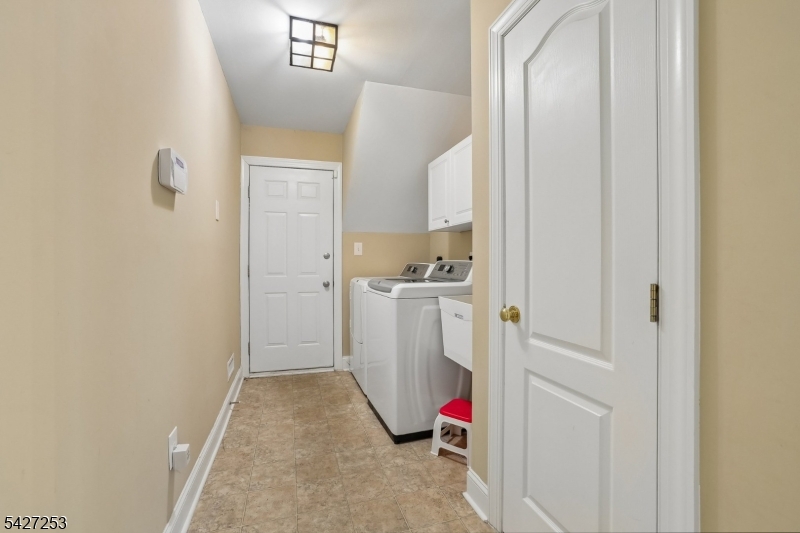 5 Hidden Valley Way