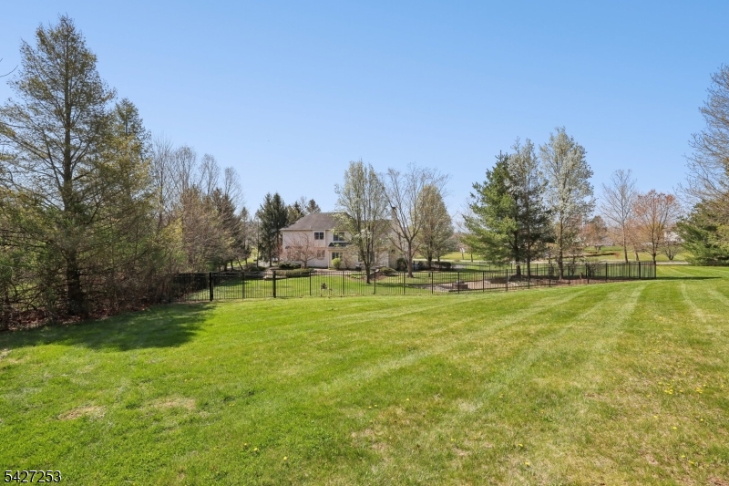 5 Hidden Valley Way