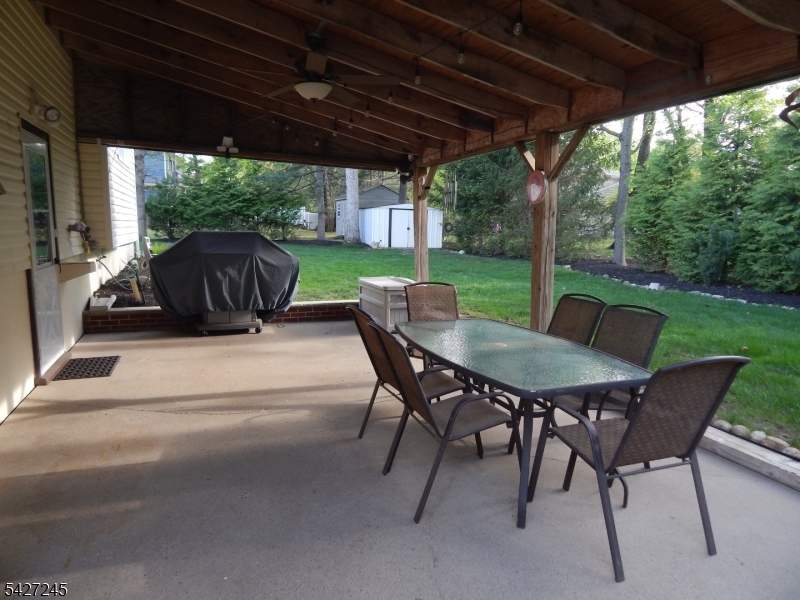 10 Lewis Rd