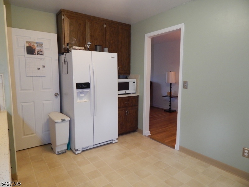 10 Lewis Rd