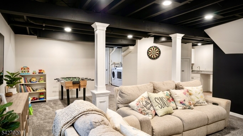 5 Appleman Rd
