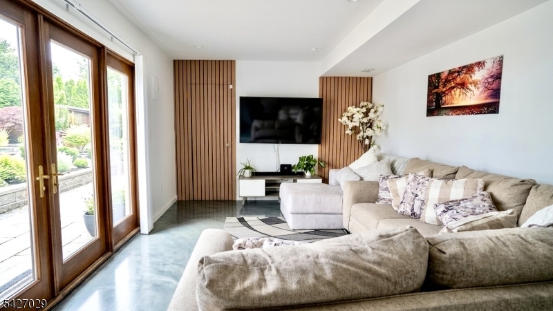 5 Appleman Rd