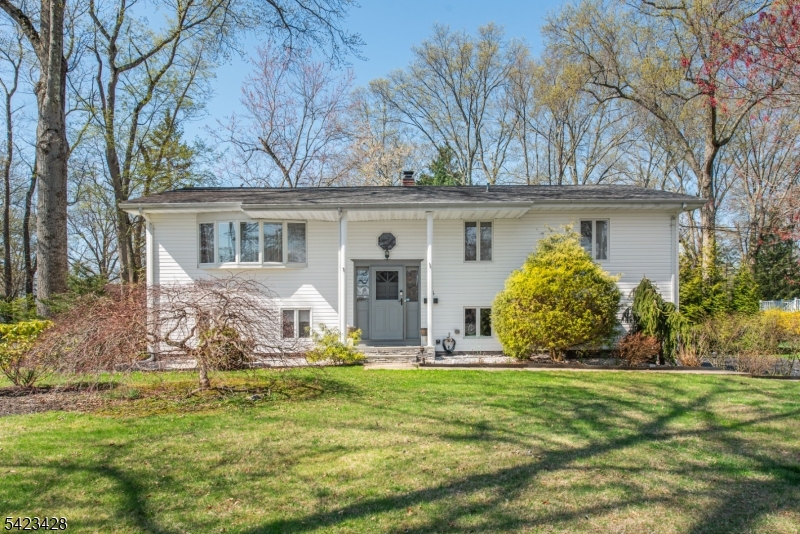 14 Green Dr