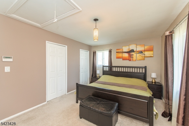 14 Green Dr