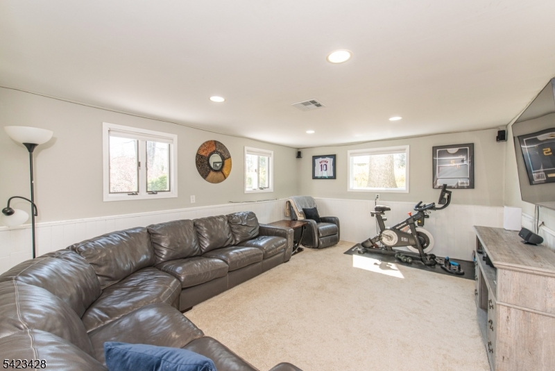 14 Green Dr
