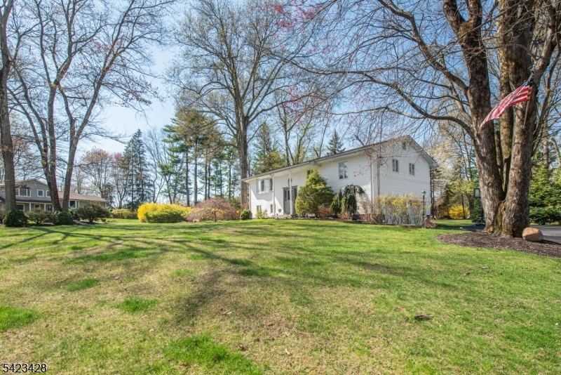 14 Green Dr