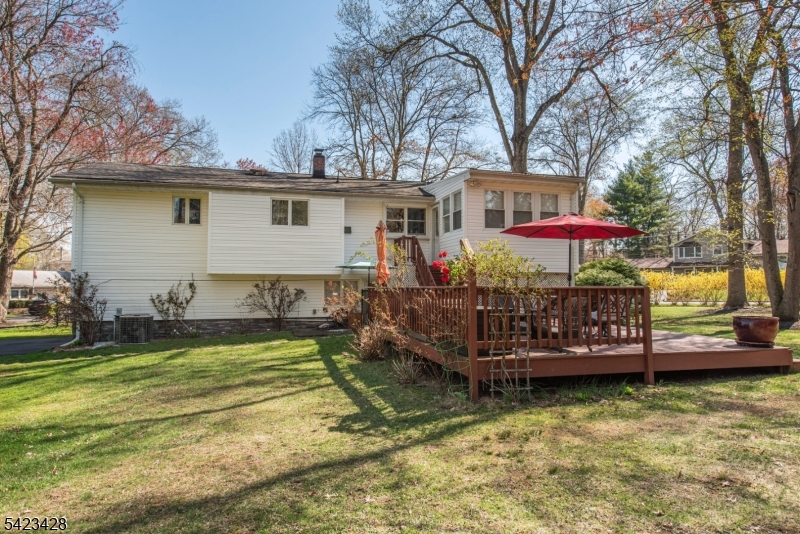 14 Green Dr