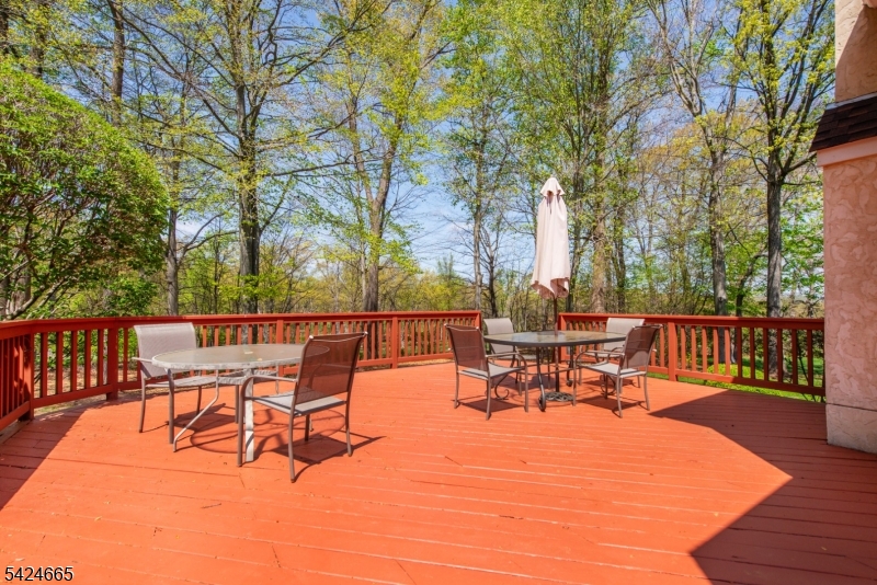 32 INDEPENDENCE DRIVE