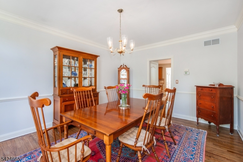 32 INDEPENDENCE DRIVE
