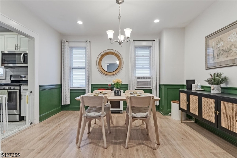 50 Lewis Pl
