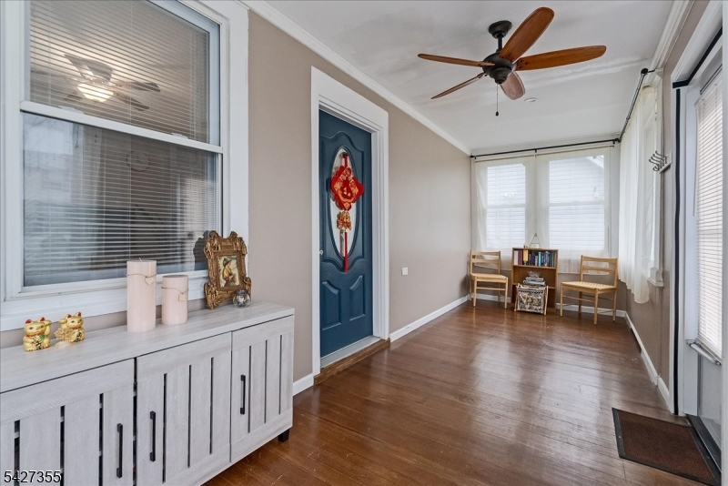 50 Lewis Pl
