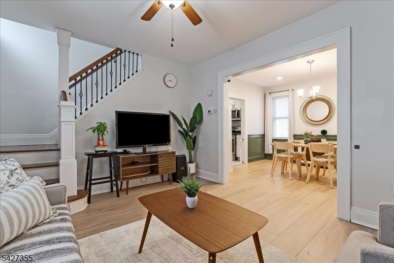 50 Lewis Pl