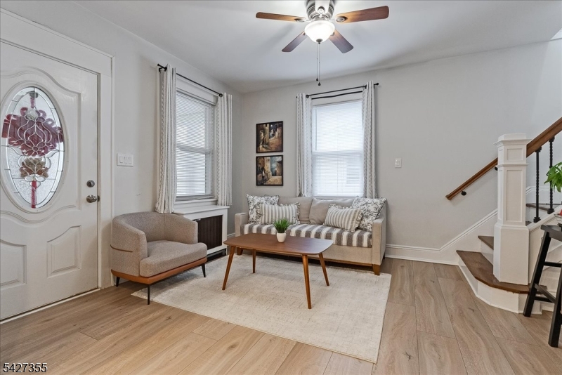 50 Lewis Pl