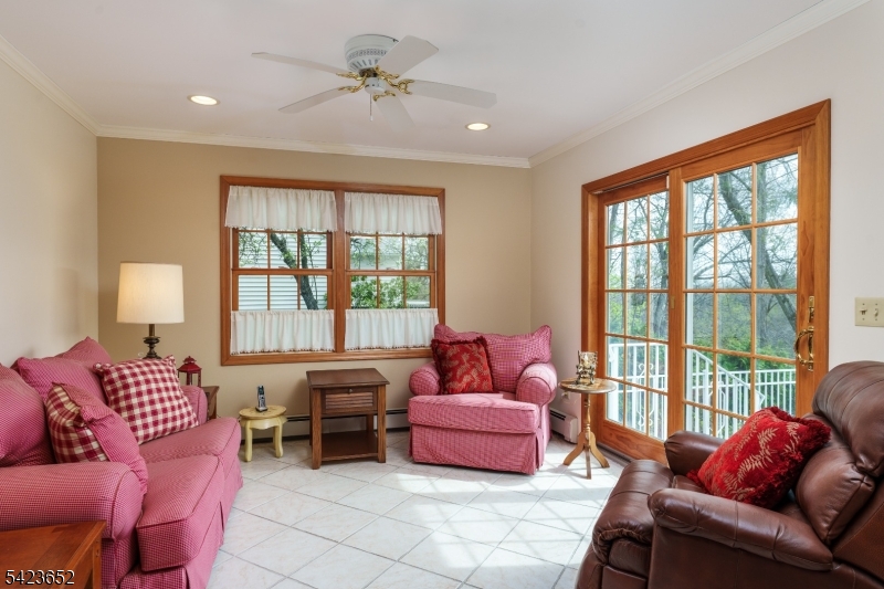 20 Stony Hill Ct