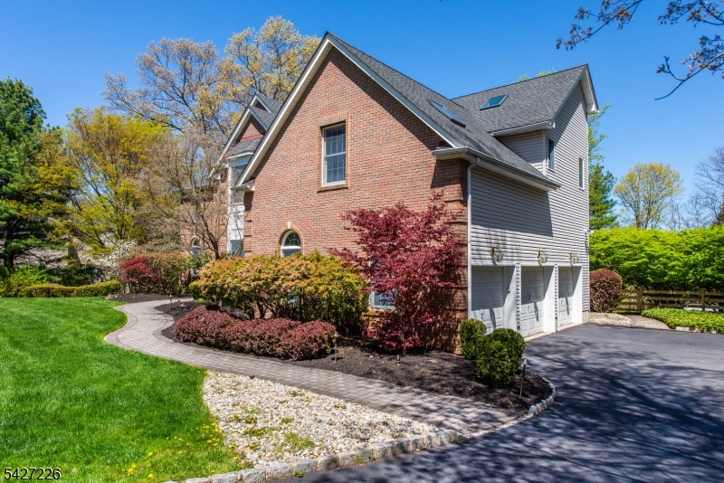 4 BRANDYWINE CT