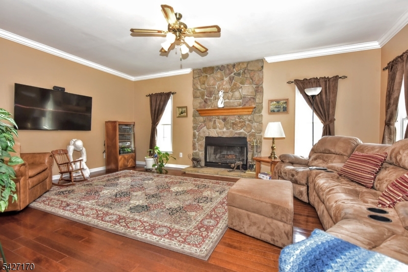 34 Split Rock Rd