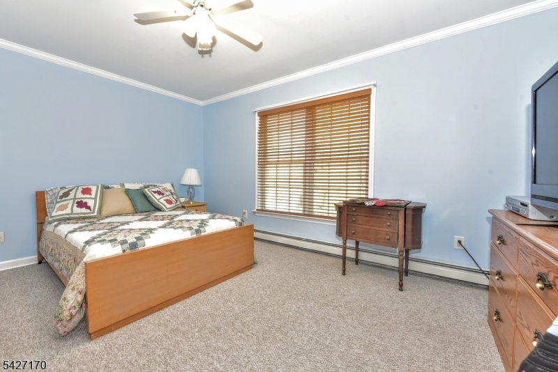 34 Split Rock Rd