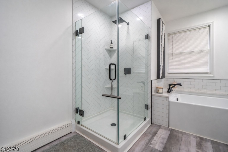 44 Venetian Dr
