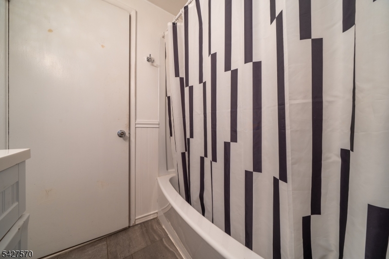 44 Venetian Dr