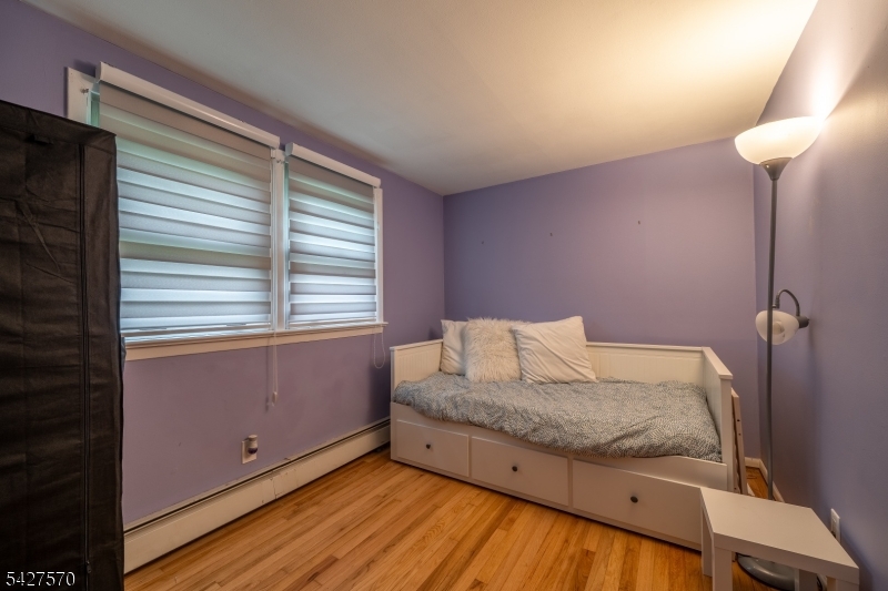 44 Venetian Dr
