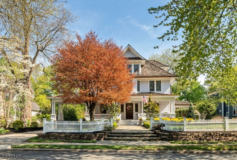 427 Spring Ave