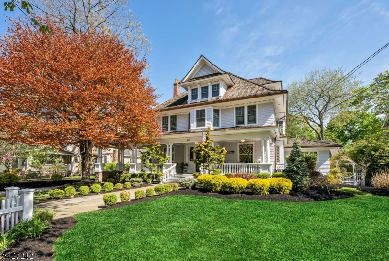 427 Spring Ave