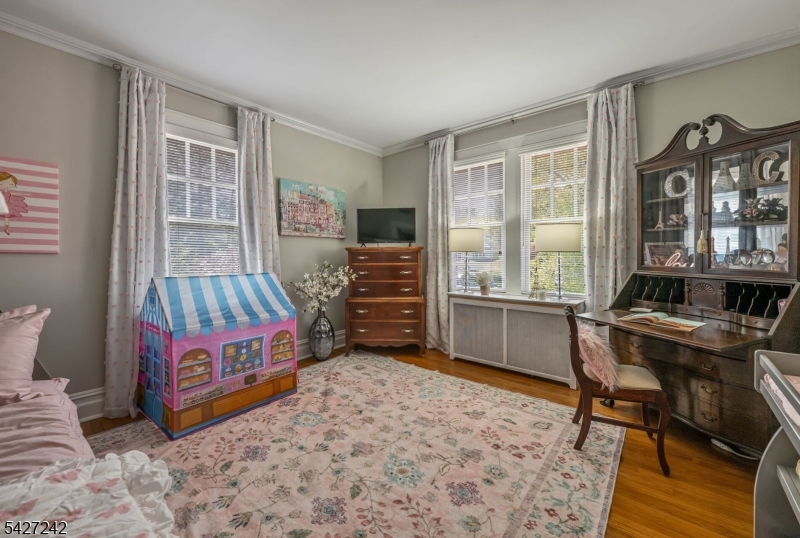427 Spring Ave