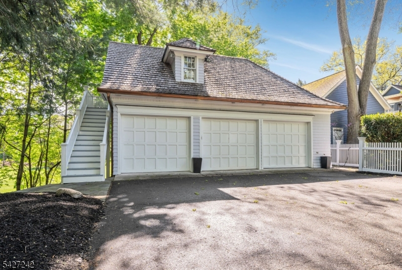 427 Spring Ave