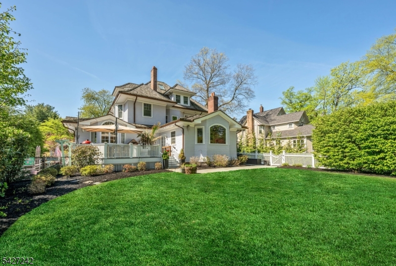 427 Spring Ave