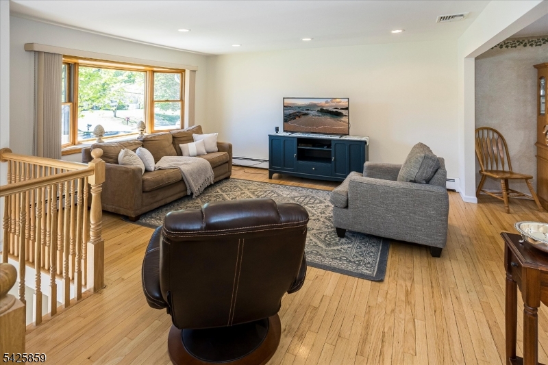 12 Ramar St