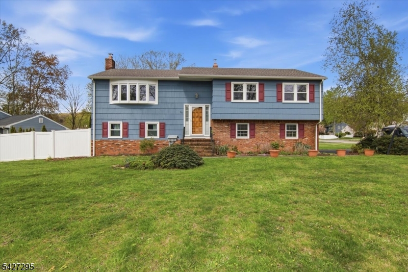 153 Birch St